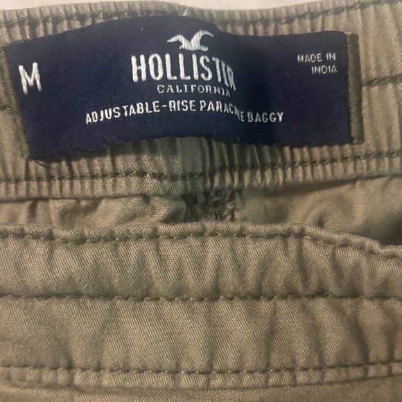 Hollister Women’s Olive Joggers - Picture 2 of 5